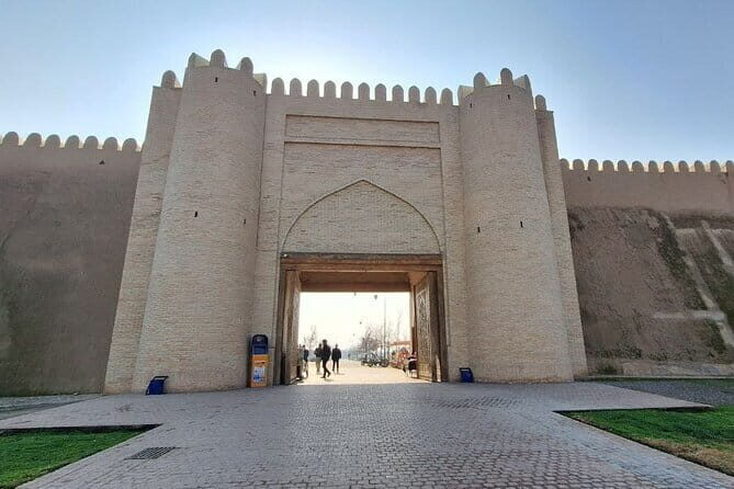 1 Day Tour to Shakhrisabz: Motherland of Amir Temur - Price and logistics: what $45 really buys
