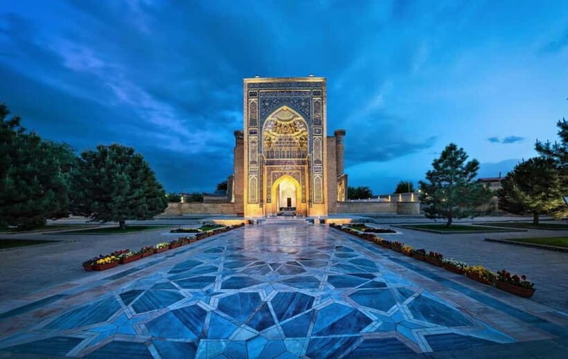 2 - Days Guided Tour of Samarkand and Bukhara from Tashkent - The Kalon Minaret and Friends: A Guide-Led Way to Avoid Confusion