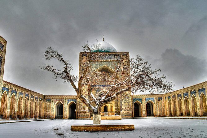 Bukhara One Day Tour - Departure From Tashkent - Guided old-city loop: Lyabi Khause and the “square-heart” of Bukhara