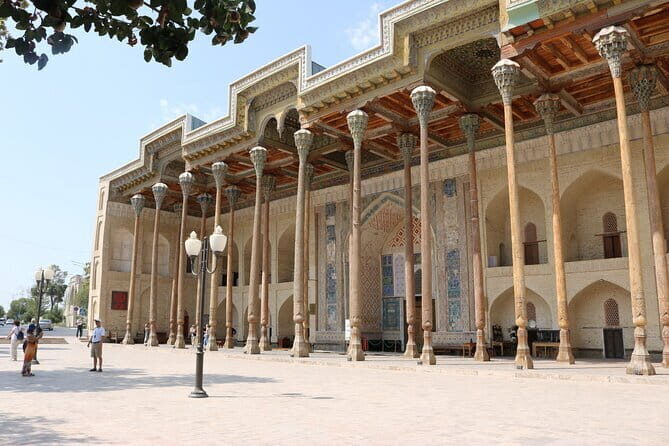 Bukhara: Walking Tour with a Small Group - Lyabi-Hauz Ensemble: the square where Bukhara’s public life happens