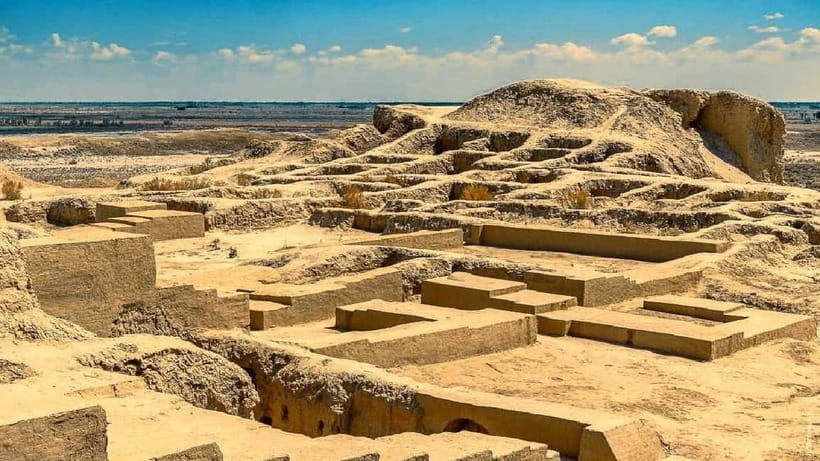 Daytrip From Khiva To Ancient Fortresses - Tuprak-Kala: the Fortress of Clay and close-up room walls