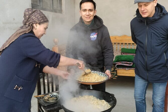 Plov Cooking Class at Local Uzbek House - Siyob Bazaar Ingredient Shopping With Ali