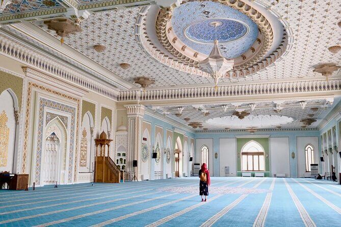 Private Tashkent City Tour - Amir Temur Square: modern landmarks and clock-tower trivia