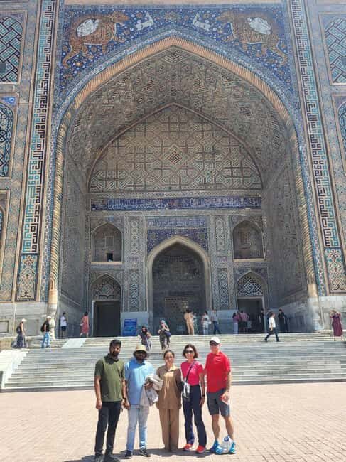 Samarkand Moonlight Tour: A Timeless Night Experience - Sarvinoz and the Guide Quality That Makes This Worth It
