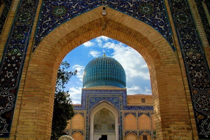 Samarkand Walking Tour - Registan: Samarkand’s showpiece square