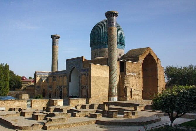 Samarkand Walking Tour - Gur-i Amir Mausoleum: the gilded family story
