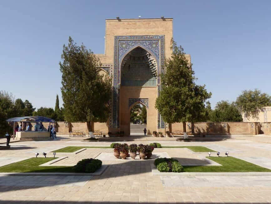 Sunset walking tour of Samarkand - Ulugbek Observatory: medieval astronomy as your finale