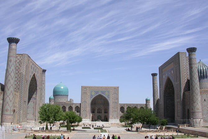 Tashkent Chimgan Mountains, Charvak Reservoir and Amirsoy Resort - Charvak Reservoir: turquoise water and a real break