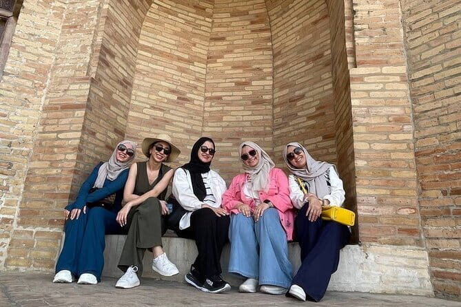 Tashkent city tour - Minor Mosque: a new white mosque with traditional influences