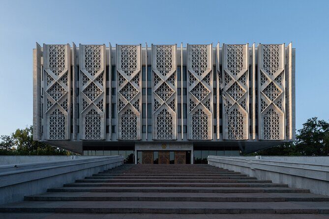 Tashkent Soviet Architecture (Modernism) and Subway station tour. - Key things to know before you go