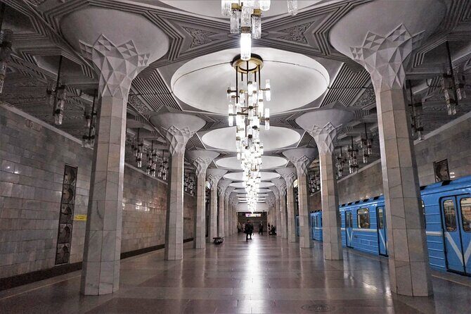 Tashkent Soviet Architecture (Modernism) and Subway station tour. - Mustakillik Square and the Palace of Duke Romanov (plus history context)