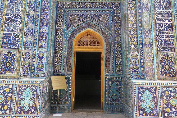 The Golden City of Samarkand: A Self-Guided Audio Tour - Getting rolling at Shah-i-Zinda Street (and avoiding the GPS stumble)