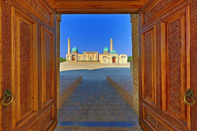 Uzbekistan 8 Days Private Guided Tour - Yurt camp breakfast and BBQ dinner: the food break that makes the trip feel real