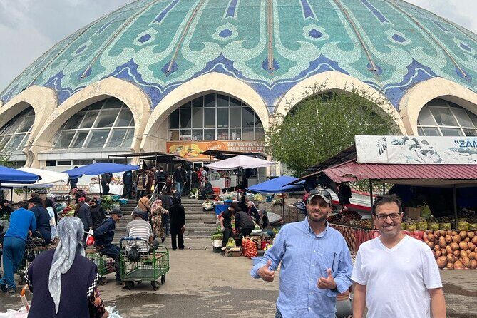With John Private Tashkent city & Food tour - Besh Qozon Pilaf Center: a dedicated plov stop with a bold option